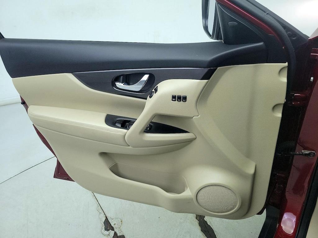 used 2019 Nissan Rogue car, priced at $22,998