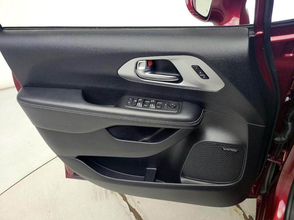 used 2020 Chrysler Pacifica car, priced at $28,998
