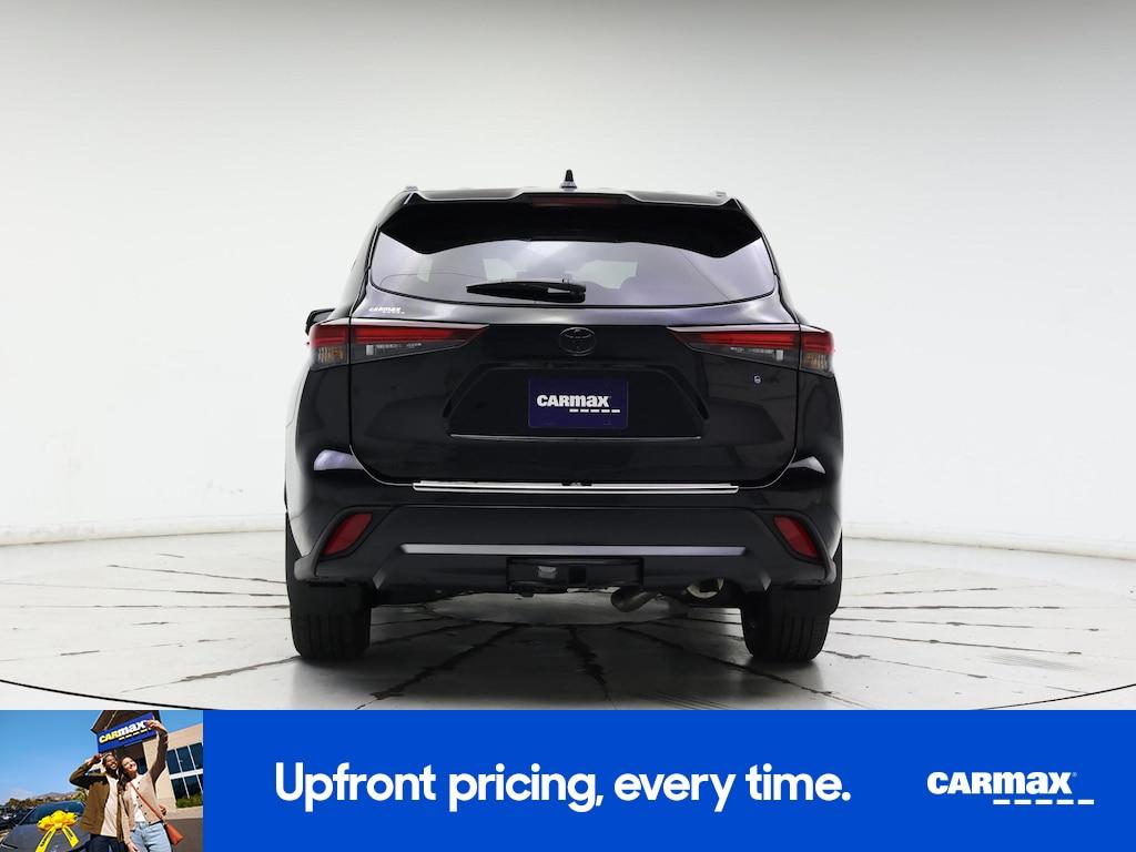 used 2025 Toyota Highlander Hybrid car, priced at $51,998