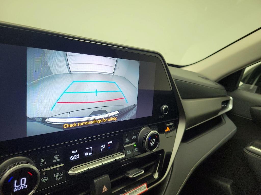 used 2025 Toyota Highlander Hybrid car, priced at $51,998