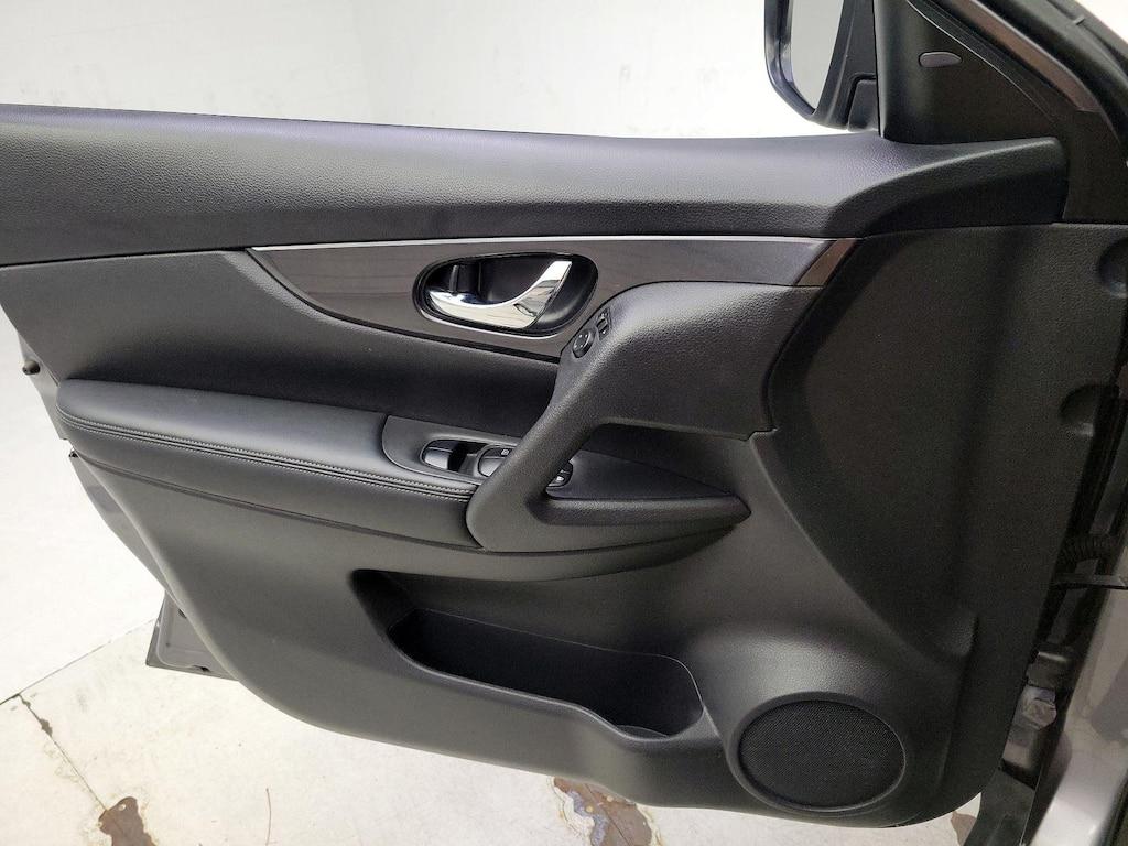 used 2019 Nissan Rogue car, priced at $18,998