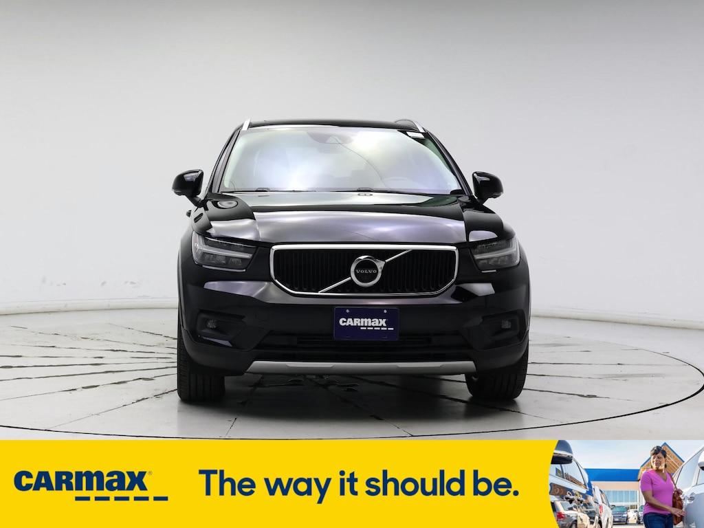 used 2022 Volvo XC40 car, priced at $25,998