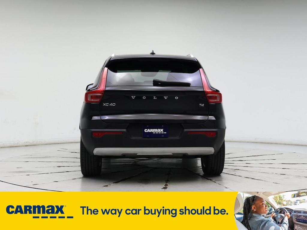 used 2022 Volvo XC40 car, priced at $25,998