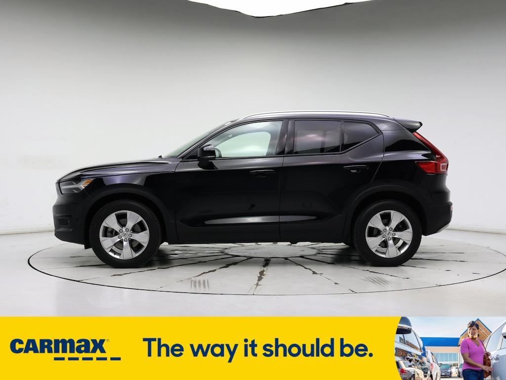 used 2022 Volvo XC40 car, priced at $25,998