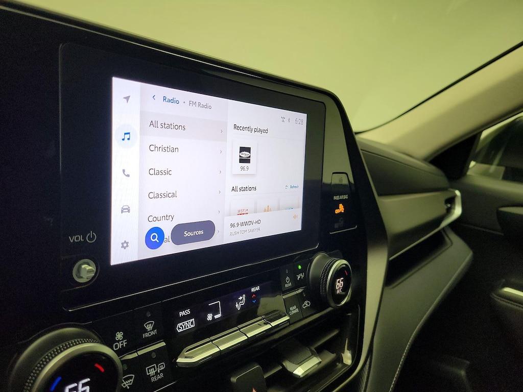 used 2023 Toyota Highlander car, priced at $34,998