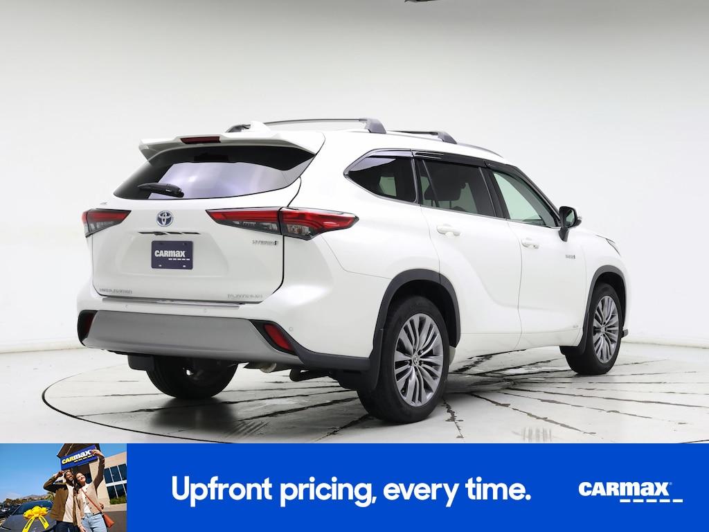 used 2020 Toyota Highlander Hybrid car, priced at $36,998