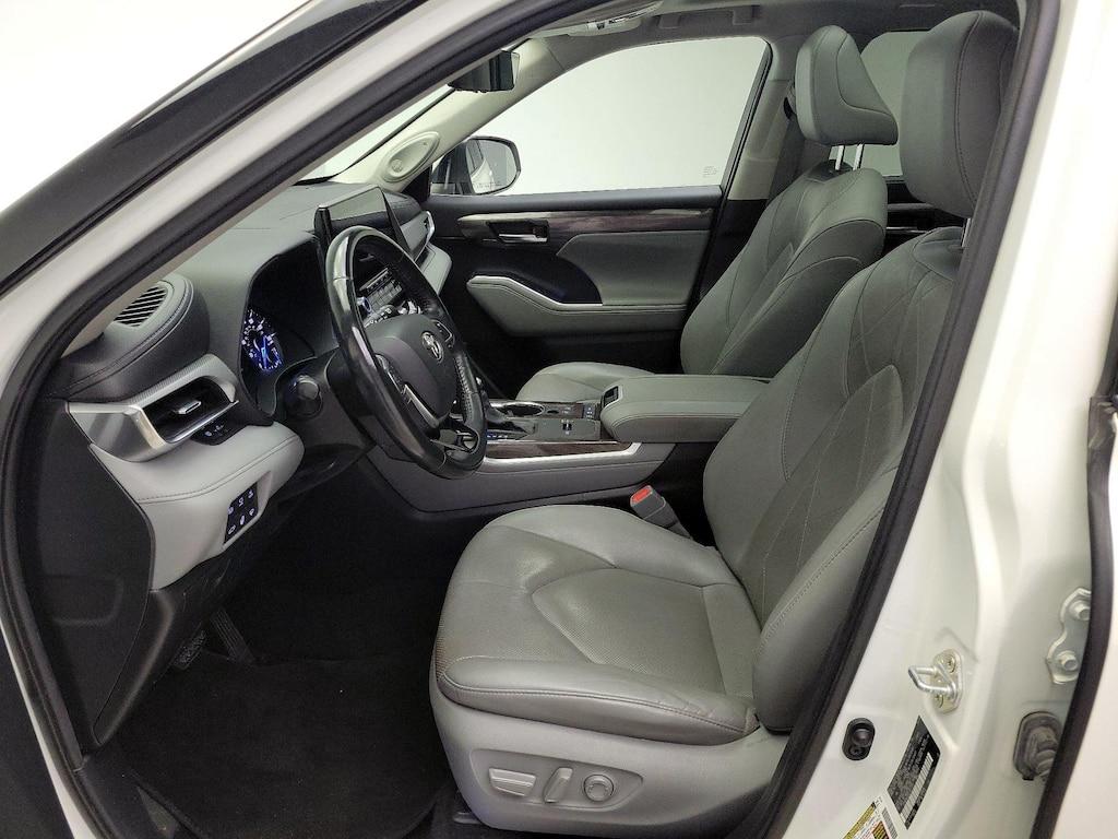 used 2020 Toyota Highlander Hybrid car, priced at $36,998
