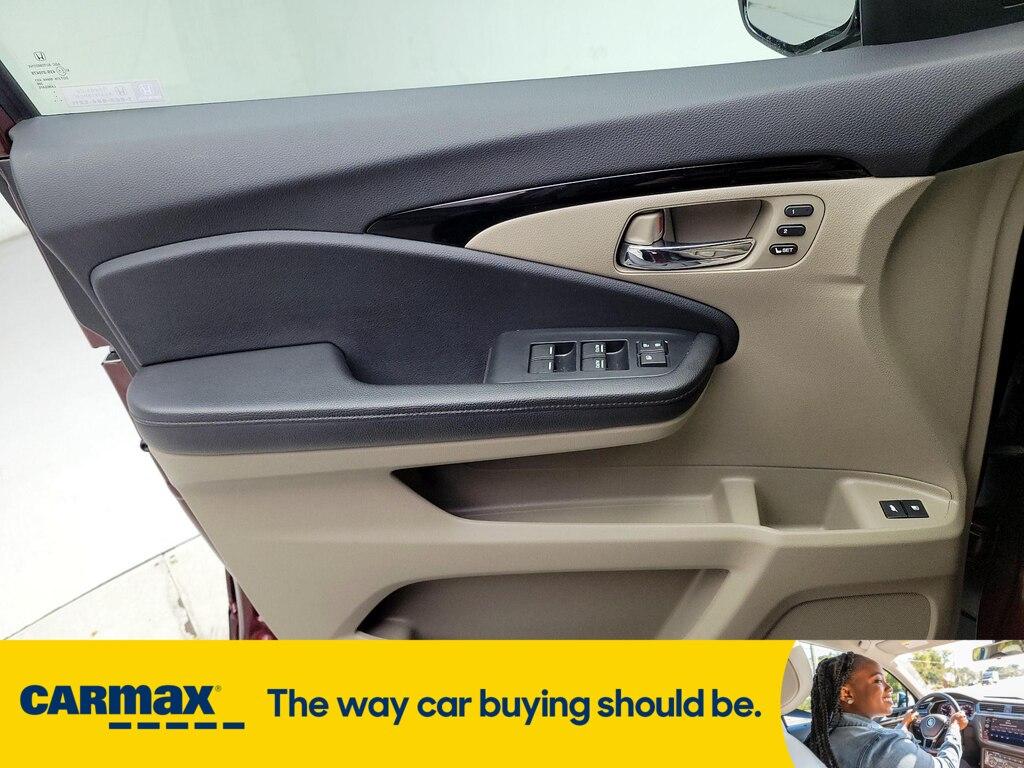 used 2022 Honda Pilot car, priced at $38,998