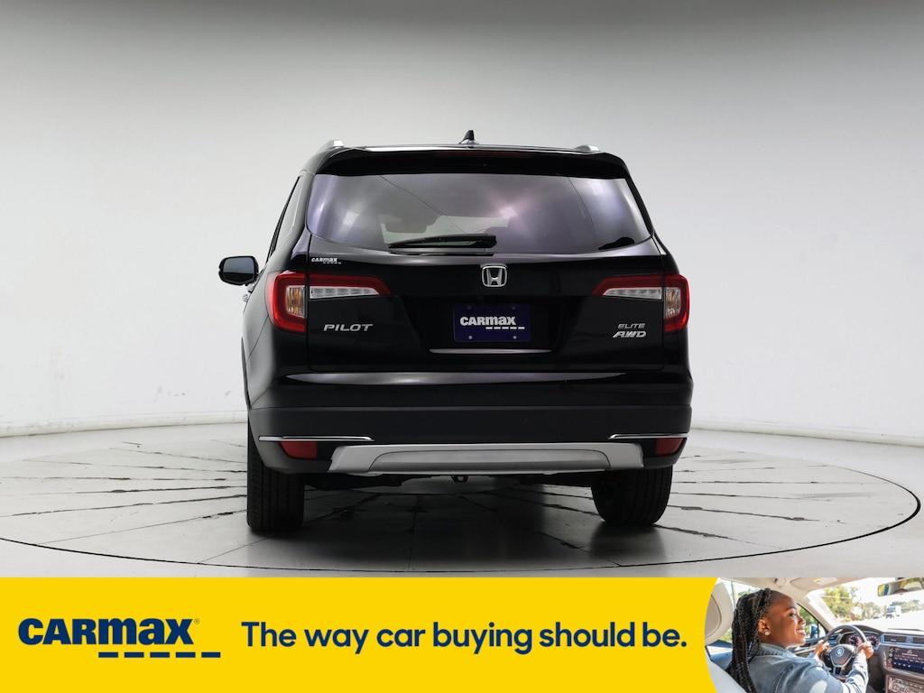 used 2022 Honda Pilot car, priced at $32,998