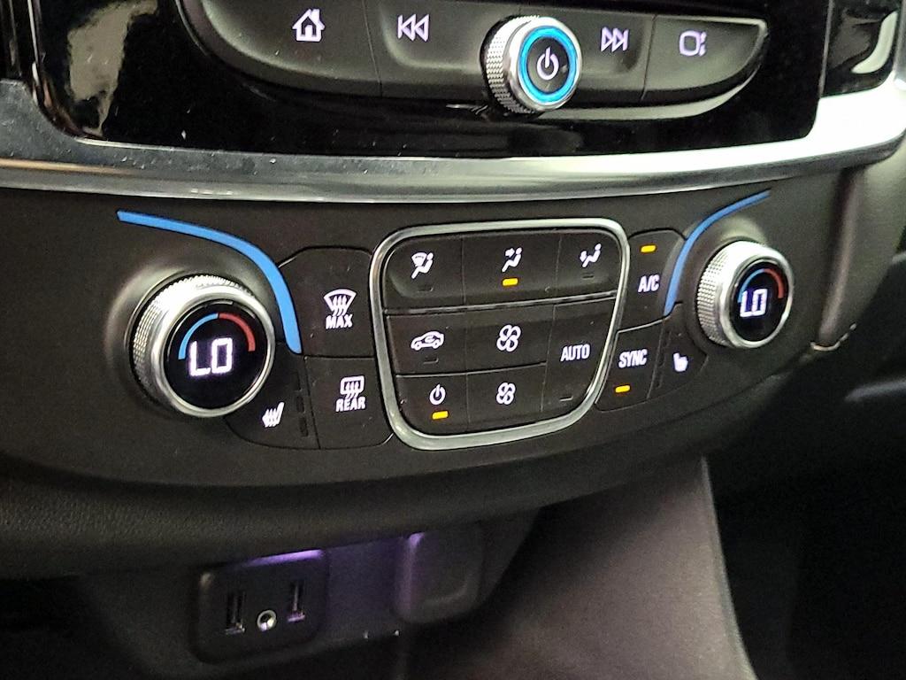 used 2023 Chevrolet Traverse car, priced at $32,998
