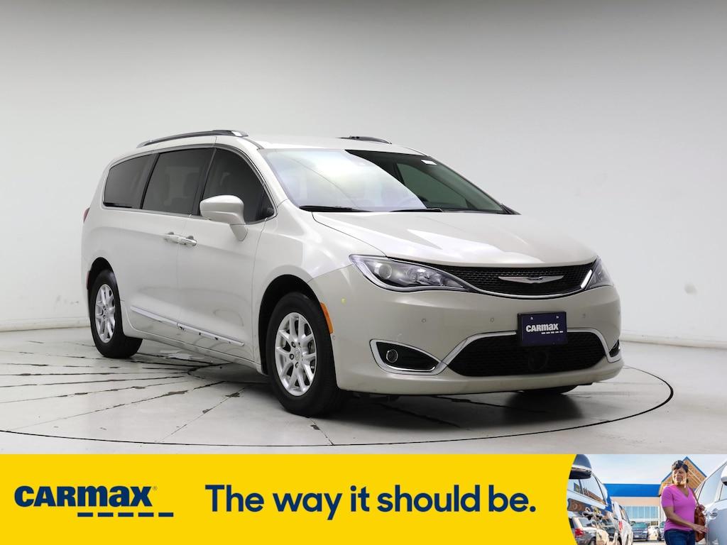 used 2020 Chrysler Pacifica car, priced at $28,998