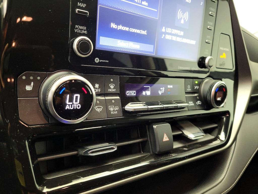 used 2021 Toyota Highlander Hybrid car, priced at $38,998