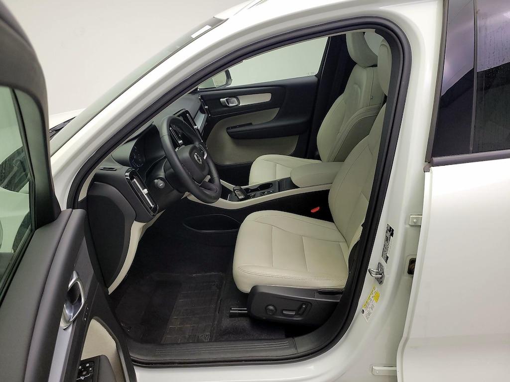 used 2021 Volvo XC40 car, priced at $32,998