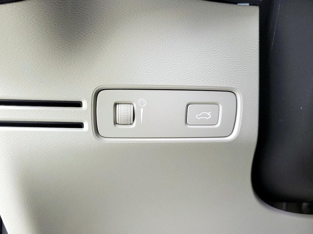 used 2021 Volvo XC40 car, priced at $32,998