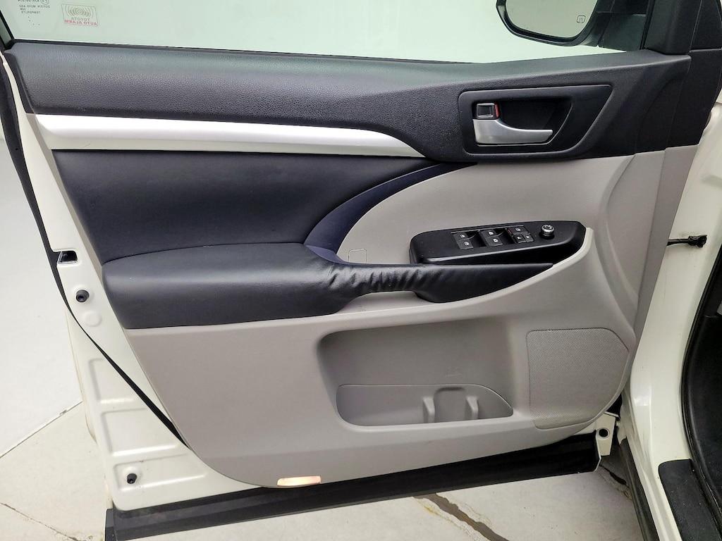 used 2014 Toyota Highlander car, priced at $19,998