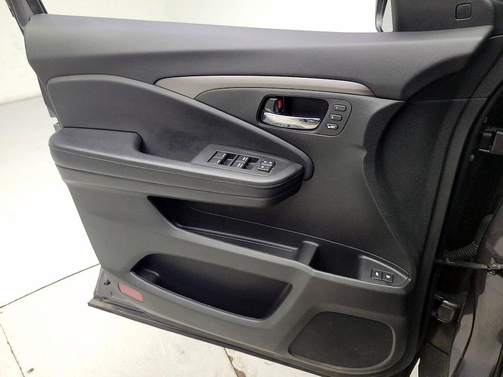 used 2019 Honda Pilot car, priced at $28,998