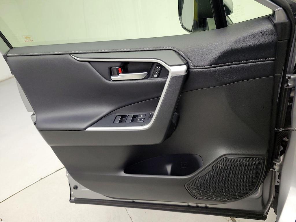 used 2020 Toyota RAV4 car, priced at $31,998