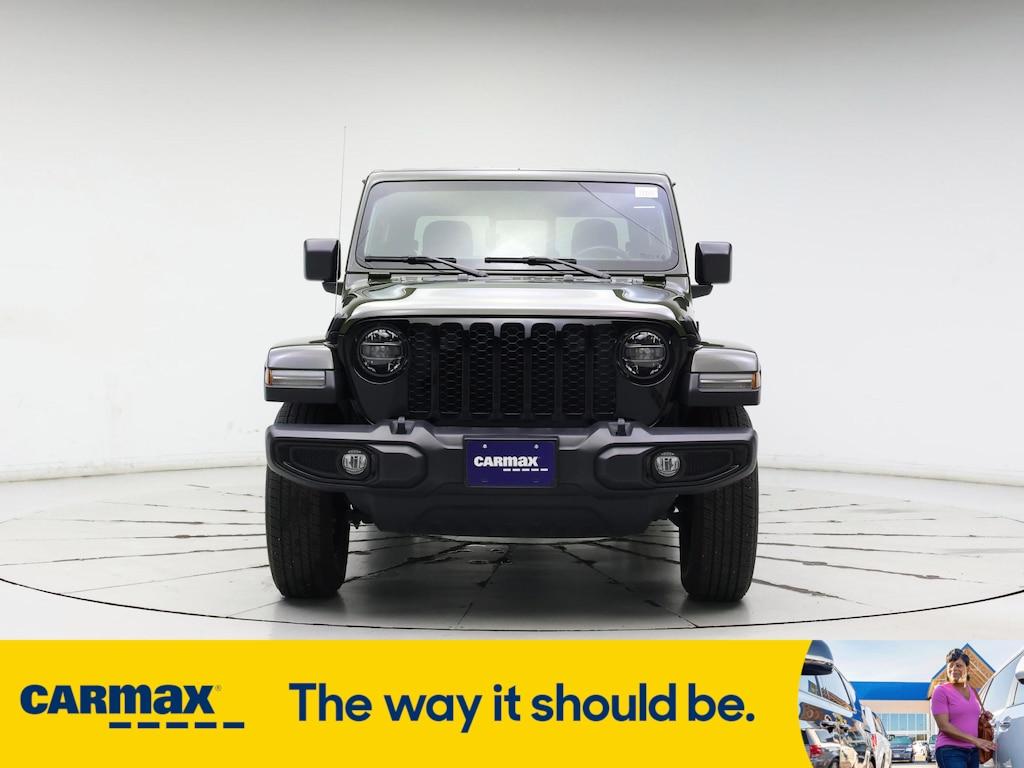 used 2022 Jeep Gladiator car, priced at $33,998