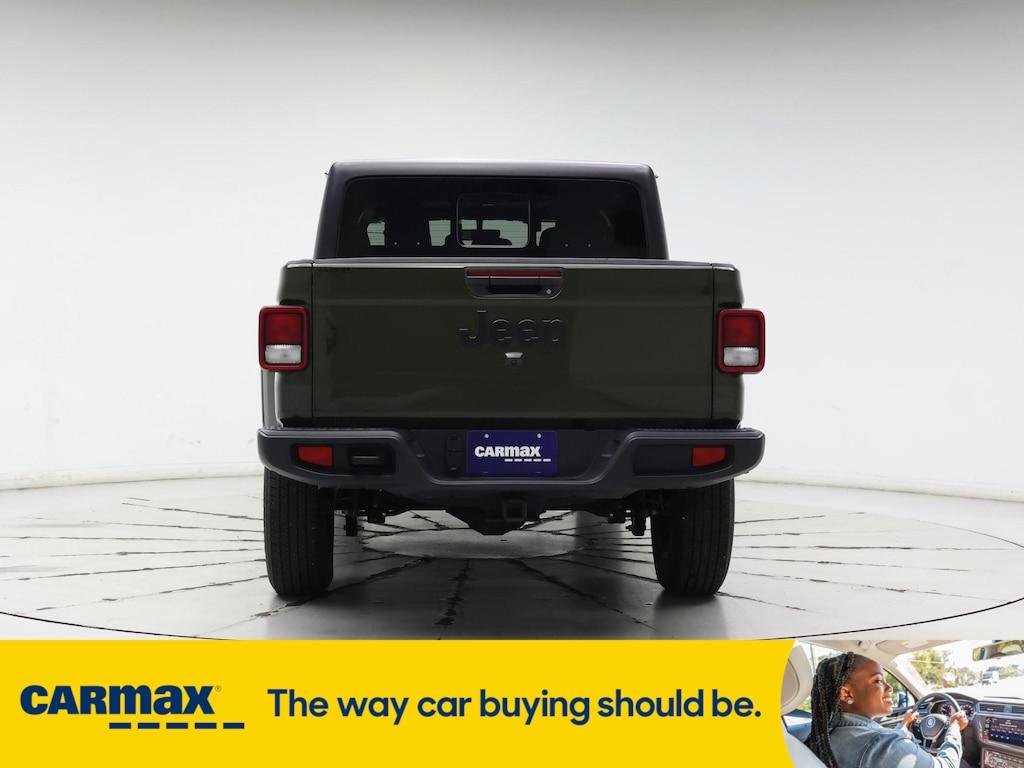 used 2022 Jeep Gladiator car, priced at $33,998