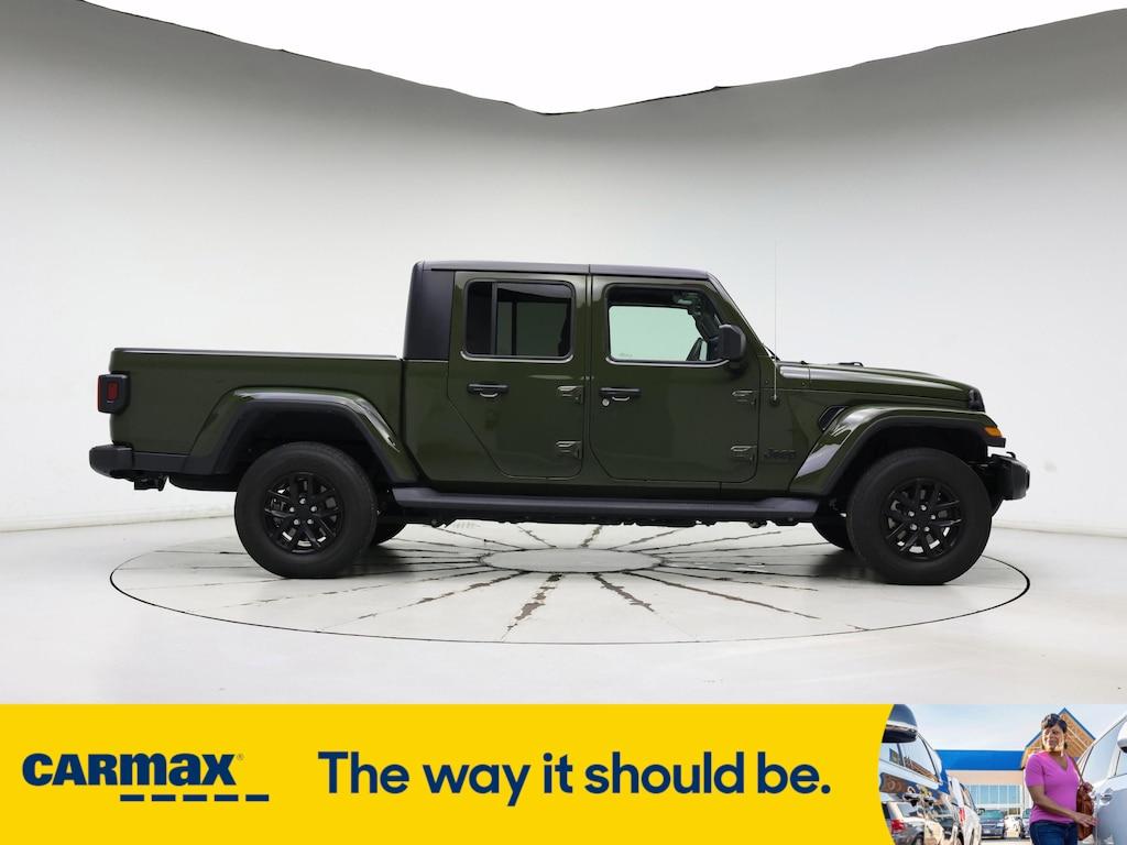 used 2022 Jeep Gladiator car, priced at $33,998