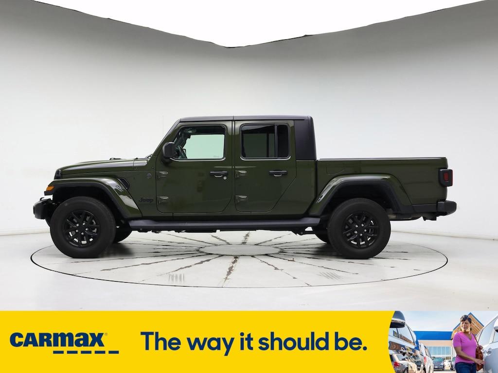 used 2022 Jeep Gladiator car, priced at $33,998