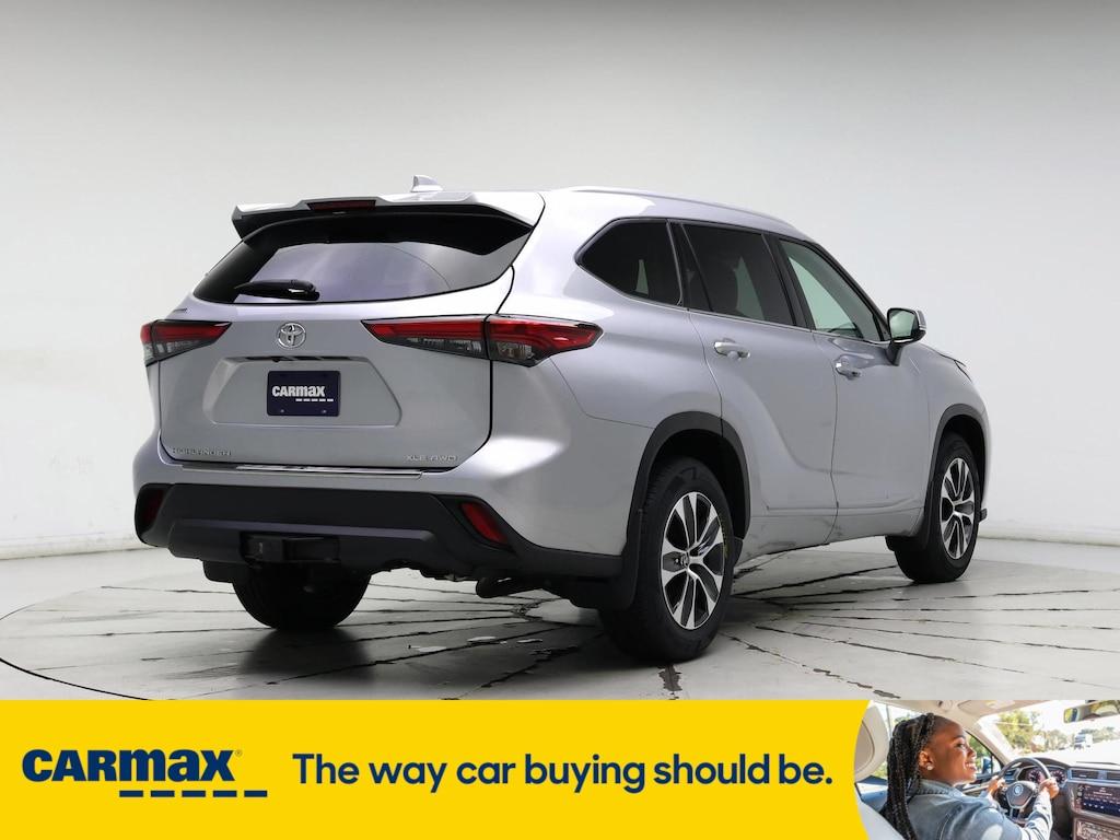 used 2022 Toyota Highlander car, priced at $36,998