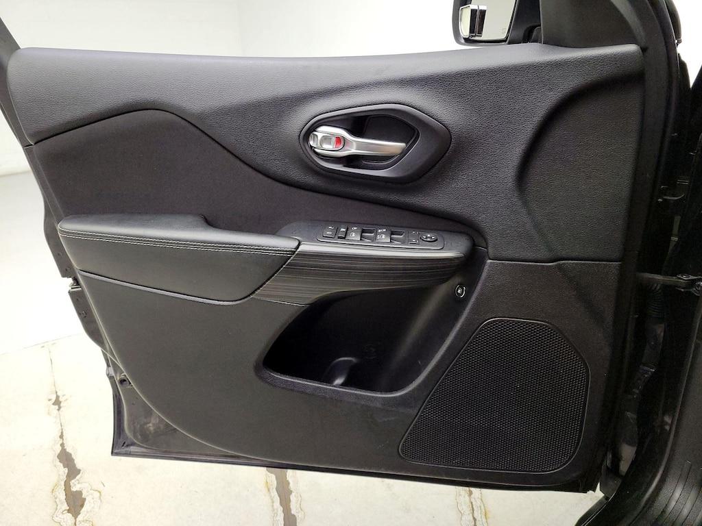 used 2015 Jeep Cherokee car, priced at $16,998