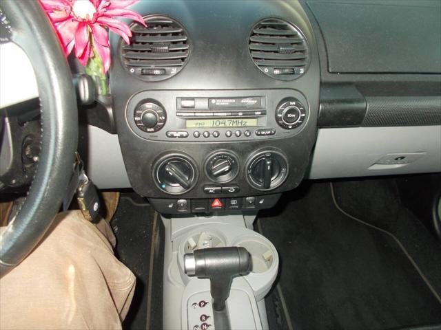 used 2002 Volkswagen New Beetle car, priced at $4,495