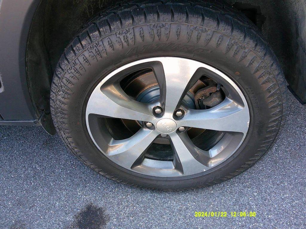 used 2019 Jeep Cherokee car, priced at $11,900