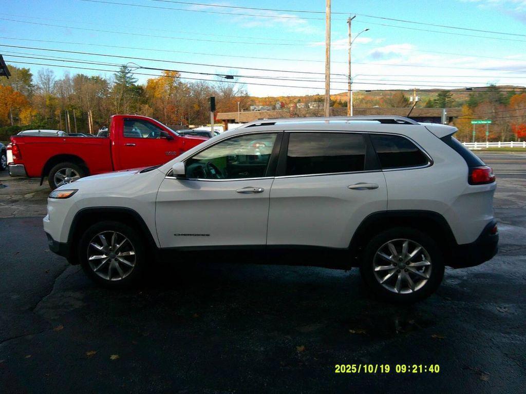 used 2014 Jeep Cherokee car, priced at $6,900