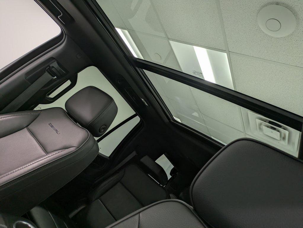 used 2023 GMC Yukon car, priced at $66,115