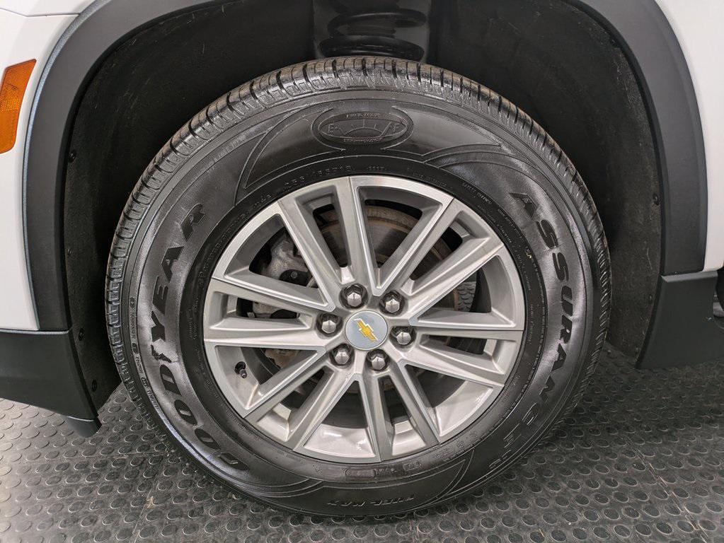 used 2023 Chevrolet Traverse car, priced at $25,166