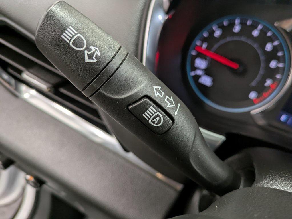 used 2023 Chevrolet Traverse car, priced at $25,166