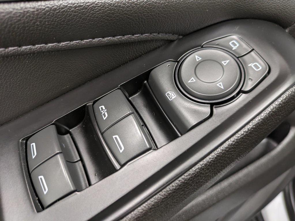 used 2023 Chevrolet Traverse car, priced at $25,166