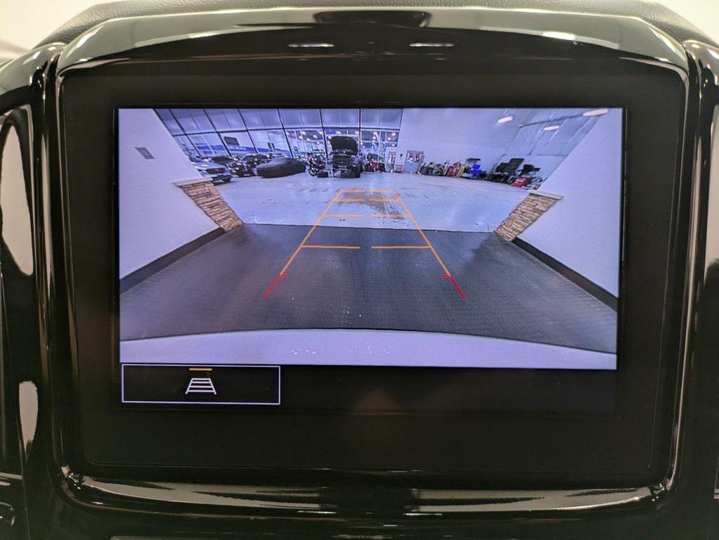 used 2023 Chevrolet Traverse car, priced at $25,166