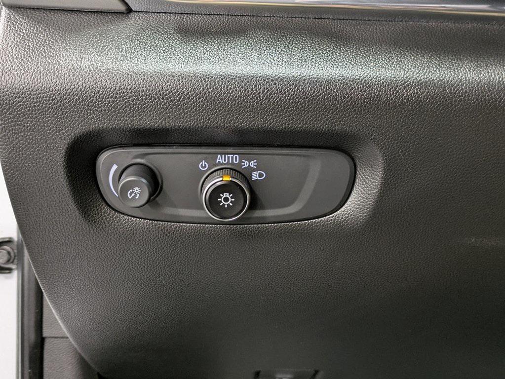 used 2023 Chevrolet Traverse car, priced at $25,166