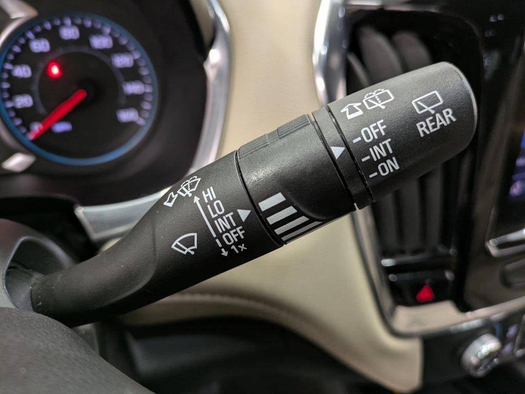 used 2023 Chevrolet Traverse car, priced at $35,900