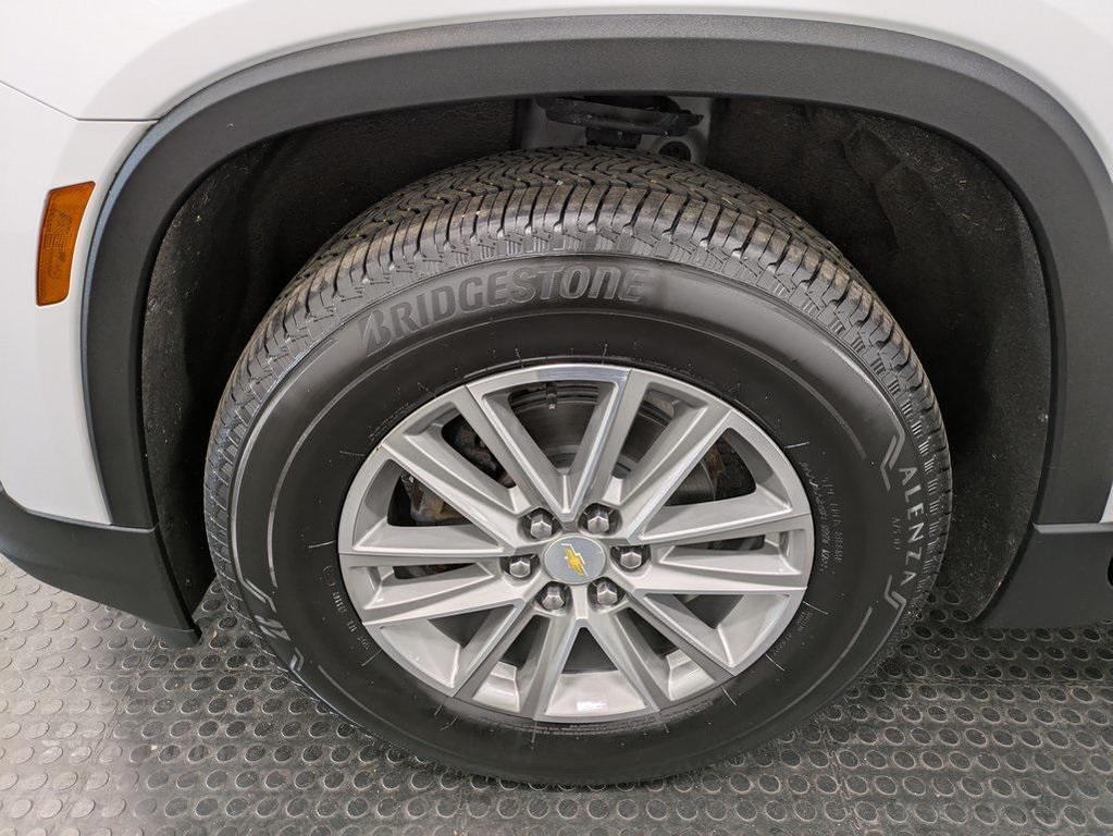 used 2023 Chevrolet Traverse car, priced at $35,900
