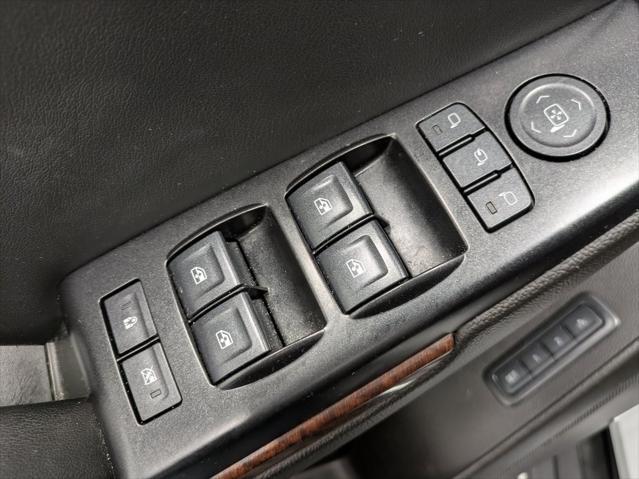 used 2017 GMC Yukon XL car, priced at $25,900