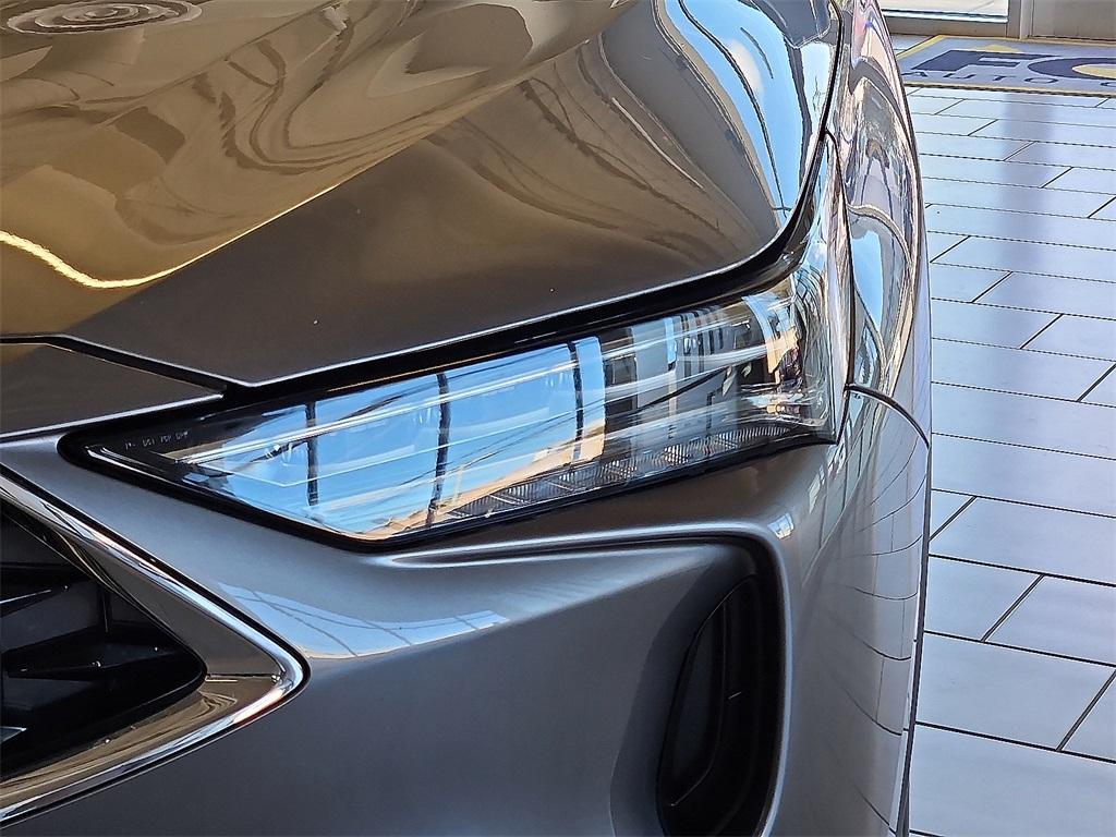 used 2023 Acura MDX car, priced at $40,517