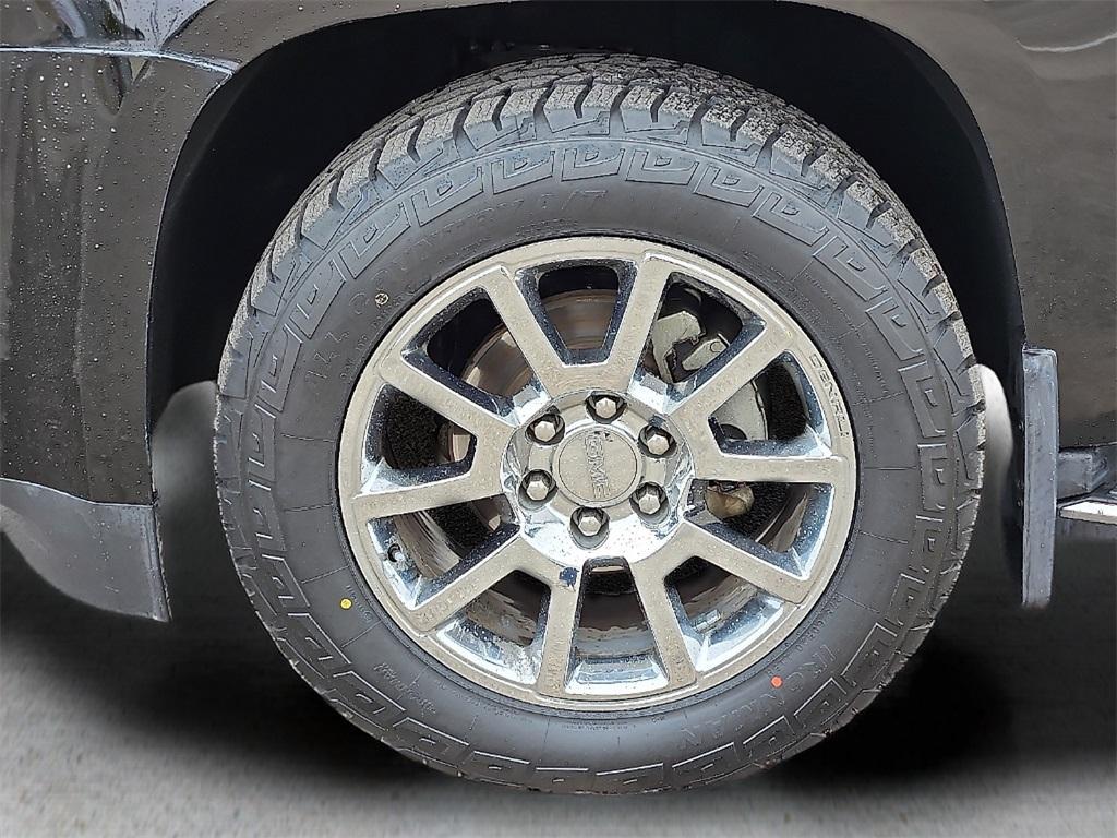 used 2018 GMC Yukon car, priced at $31,187