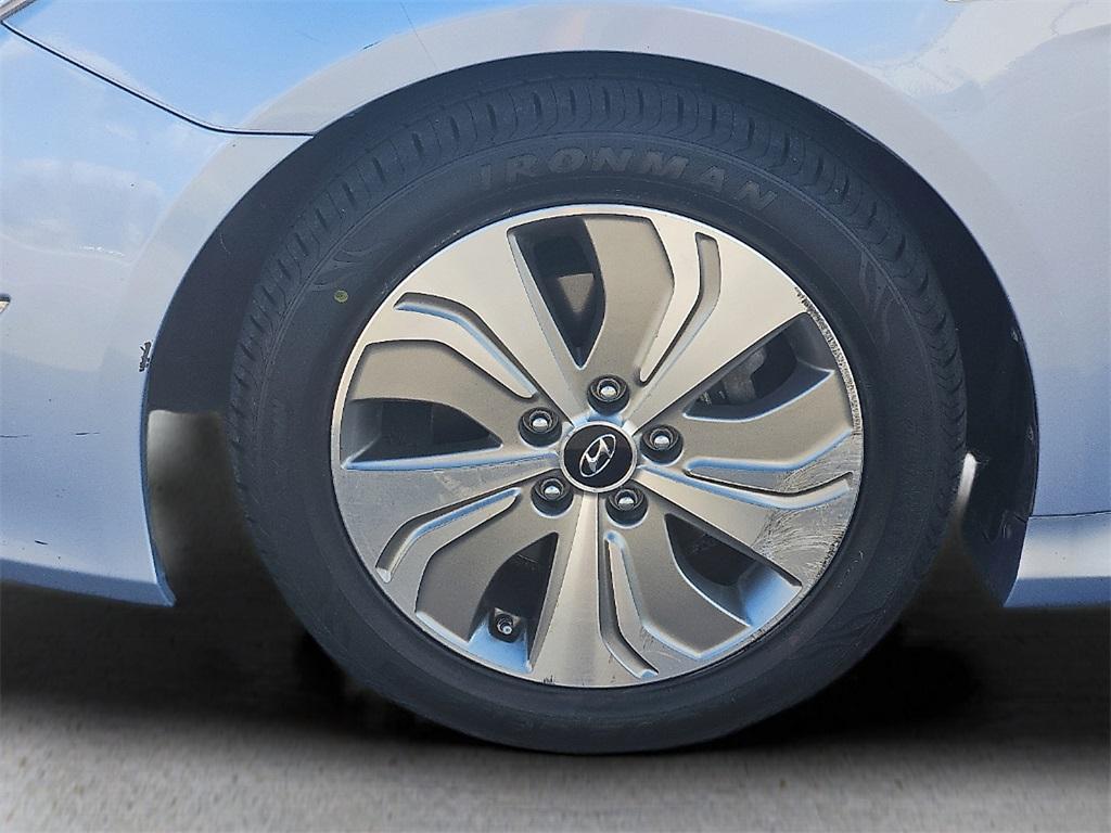 used 2014 Hyundai Sonata Hybrid car, priced at $8,797