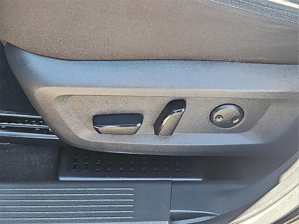 used 2023 Nissan Rogue car, priced at $23,997