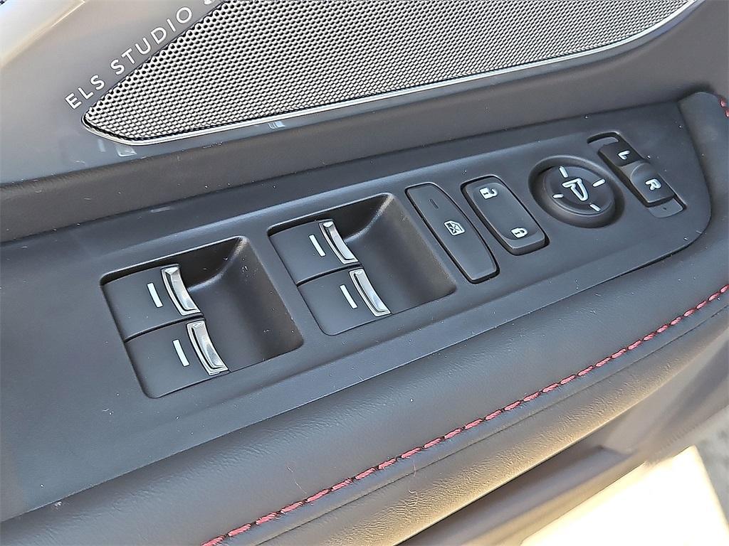 new 2025 Acura RDX car, priced at $52,250