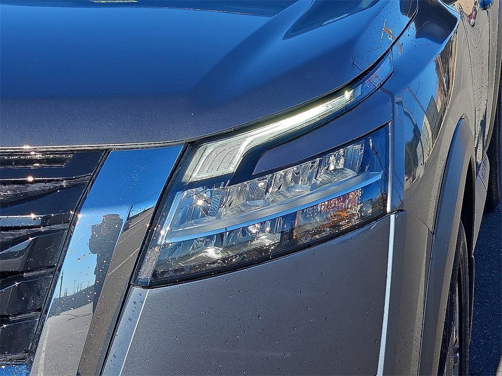 used 2022 Nissan Pathfinder car, priced at $24,287