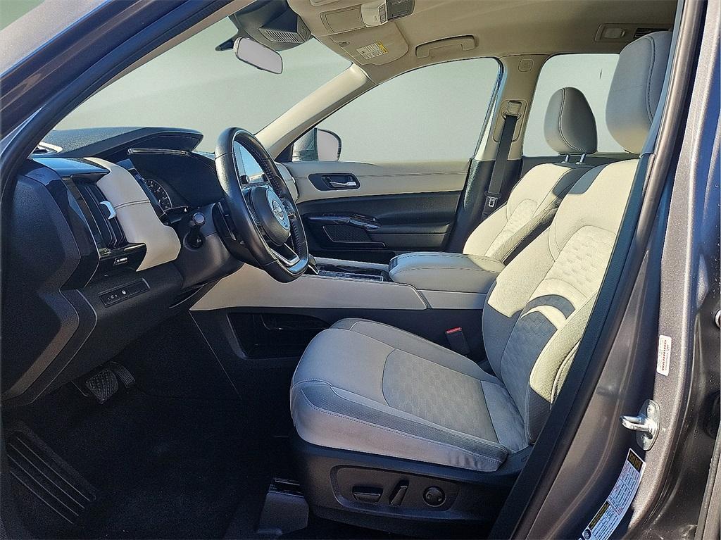 used 2022 Nissan Pathfinder car, priced at $24,287