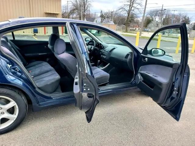 used 2006 Nissan Altima car, priced at $3,495