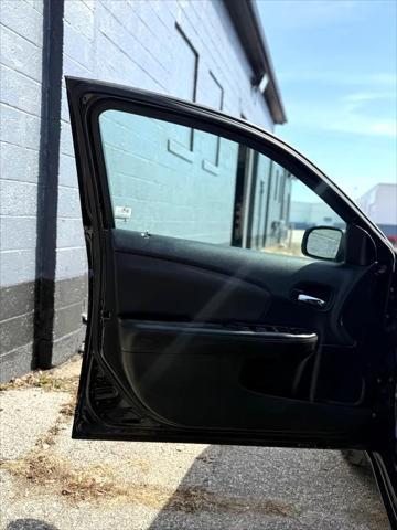 used 2014 Chrysler 200 car, priced at $5,995