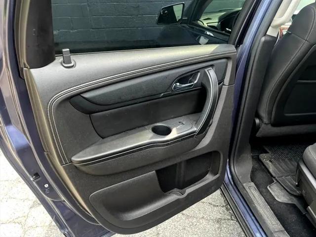 used 2014 Chevrolet Traverse car, priced at $7,995