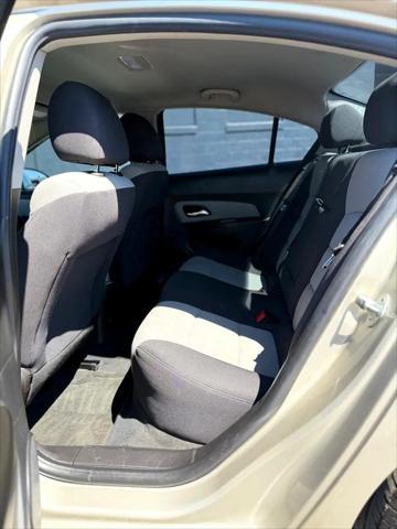 used 2014 Chevrolet Cruze car, priced at $5,995